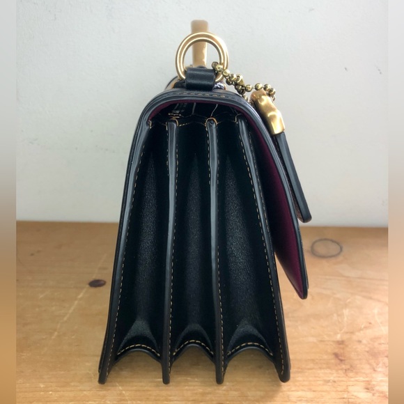 New Coach 1941 Riley Top Handle 22 In Signature Canvas Tan/Black - Picture 4 of 12